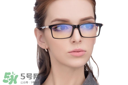 洗手液可以洗眼鏡嗎？眼鏡可以用洗手液洗嗎？