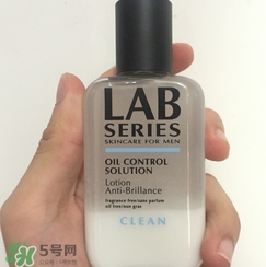 收斂水是爽膚水嗎？收斂水和爽膚水的區(qū)別？