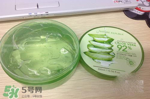 嘴唇干裂可以涂蘆薈膠嗎？嘴唇干裂怎么涂蘆薈膠？