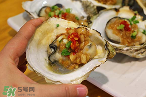 生蠔里面綠色的能吃嗎？生蠔里面綠色的是什么？