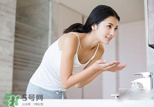 用白醋洗臉要不要用清洗再洗一遍？用白醋洗臉要再洗一遍嗎？