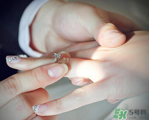 臘月可以訂婚嗎？臘月訂婚好不好？