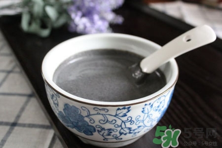 芝麻糊上火嗎？吃黑芝麻糊會(huì)上火嗎？