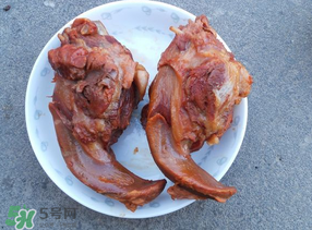豬舌頭怎么腌制？腌豬舌頭要多久？