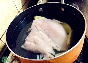雞胸肉煮多久能熟？雞胸肉怎么煮比較嫩？