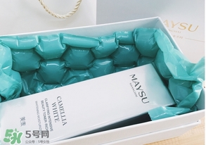 美容液是精華液嗎？美容液和精華液的區(qū)別