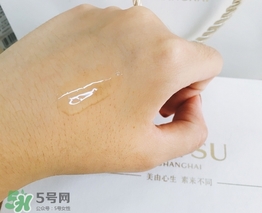美容液是精華液嗎？美容液和精華液的區(qū)別