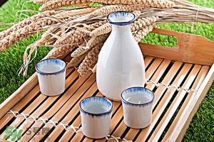 喝白酒有什么好處？怎么喝酒不容易醉