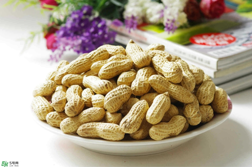 冬天吃花生好嗎？冬天吃花生會(huì)上火嗎？