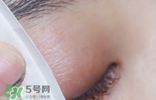 眼唇卸妝液怎么用？眼唇卸妝液使用方法