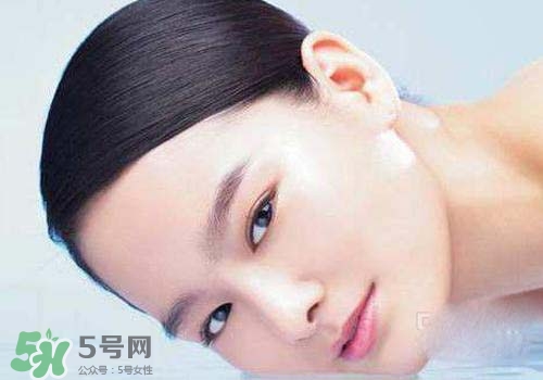 補(bǔ)水面膜一般敷多長(zhǎng)時(shí)間？補(bǔ)水面膜敷多久？