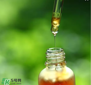 精華什么年紀(jì)用？精華什么年齡開始用？