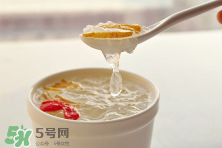 吃燕窩可以吃蘿卜嗎？燕窩能和白蘿卜同吃嗎？