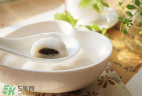 坐月子可以吃湯圓嗎？坐月子可以吃黑芝麻湯圓嗎？