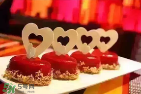 情人節(jié)晚餐吃什么？情人節(jié)晚餐在哪里吃合適？