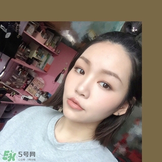 mac唇膏奶茶色是幾號(hào)？mac唇膏mocha試色