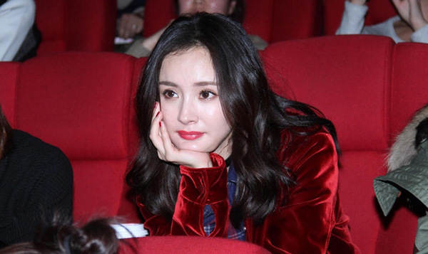 極光紅是什么顏色？極光紅口紅試色