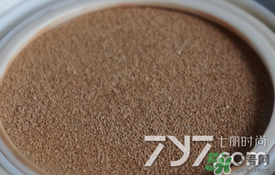 vant氣墊cc黑色和白色哪款好？vant36.5氣墊cc黑色和白色區(qū)別