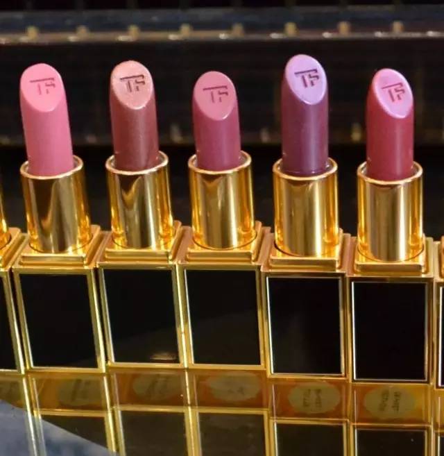 tom ford和迪奧哪個好？tom ford口紅和dior口紅哪個好？