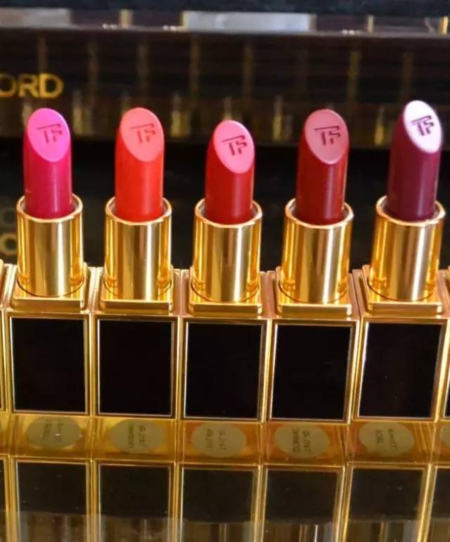 tom ford和迪奧哪個好？tom ford口紅和dior口紅哪個好？