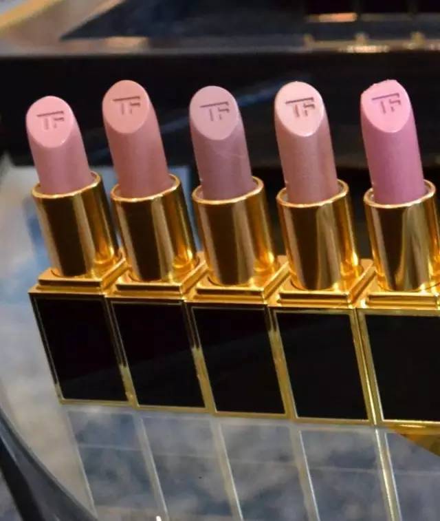 tom ford和迪奧哪個好？tom ford口紅和dior口紅哪個好？