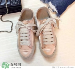 3月份穿什么鞋子？三月份穿什么鞋？