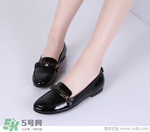 3月份穿什么鞋子？三月份穿什么鞋？