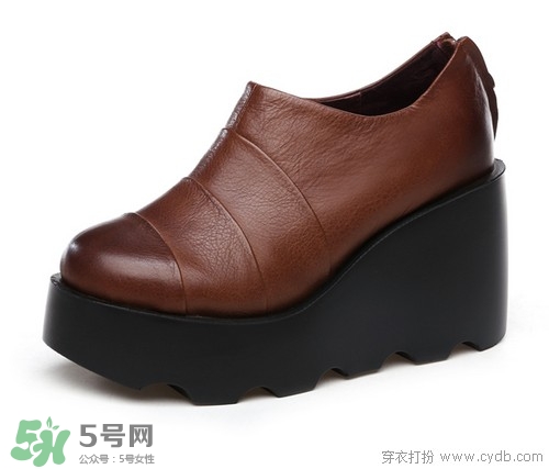 3月份穿什么鞋子？三月份穿什么鞋？