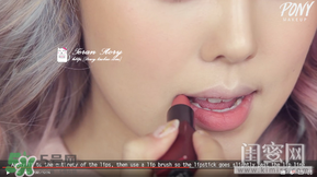 煙熏玫瑰色適合什么膚色？煙熏玫瑰色口紅適合黃皮嗎？