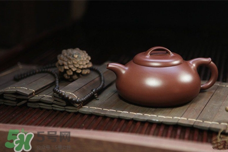 紫砂壺如何鑒別好壞？怎樣辨別紫砂壺的好壞？