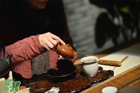 紫砂壺怎么養(yǎng)包漿最快？如何養(yǎng)壺使包漿更漂亮？