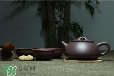 如何清洗紫砂壺茶垢？紫砂壺的茶垢怎么清洗？