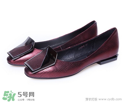 4月份穿什么鞋子？四月份鞋子搭配