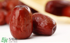 紅棗有點(diǎn)酸還能吃嗎？紅棗為什么會(huì)酸？