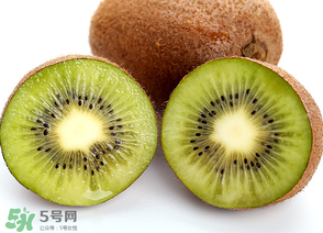 獼猴桃有點(diǎn)硬可以吃嗎？獼猴桃有點(diǎn)硬怎么吃？