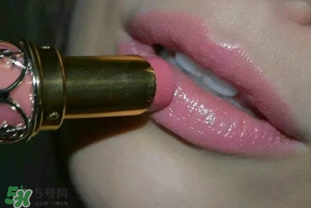 櫻花粉是什么顏色？櫻花粉口紅試色