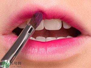 櫻花粉是什么顏色？櫻花粉口紅試色