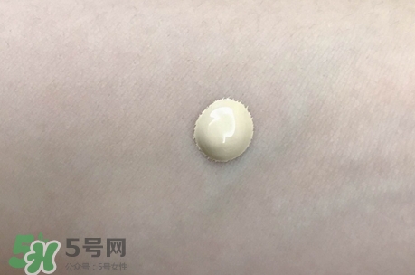 芭比布朗蟲(chóng)草粉底液怎么樣?芭比布朗蟲(chóng)草粉底液好用嗎?