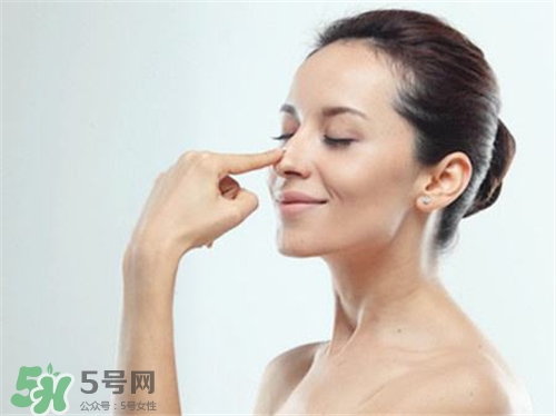 假體隆鼻多久可以化妝？假體隆鼻多久可以敷面膜？