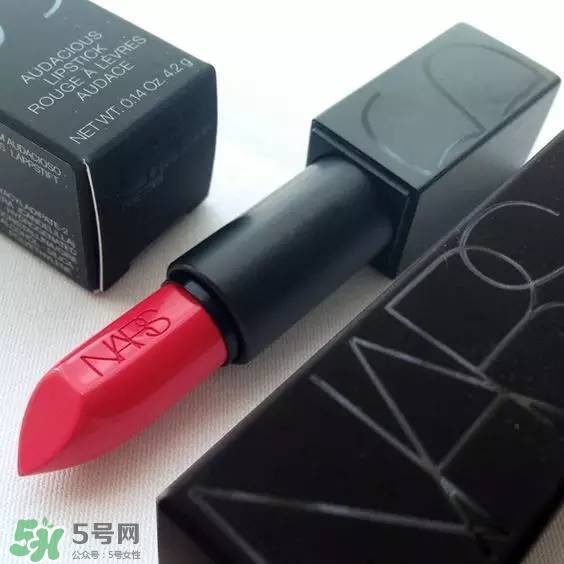 珊瑚紅口紅是什么顏色？珊瑚紅口紅試色