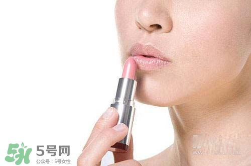 口紅過敏是怎樣的？口紅過敏怎么辦？