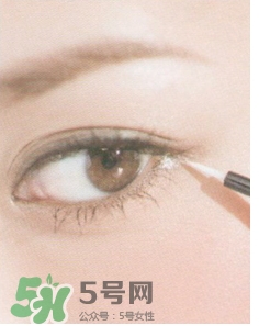 眼線珠光好還是啞光好？眼線珠光啞光區(qū)別