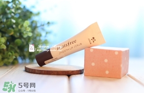悅詩(shī)風(fēng)吟唇部磨砂膏怎么樣？悅詩(shī)風(fēng)吟去角質(zhì)磨砂膏怎么用？