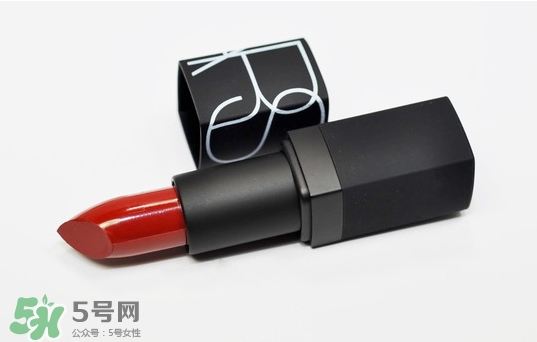 霧面口紅干嗎？霧面口紅太干怎么辦？