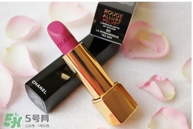 霧面口紅干嗎？霧面口紅太干怎么辦？