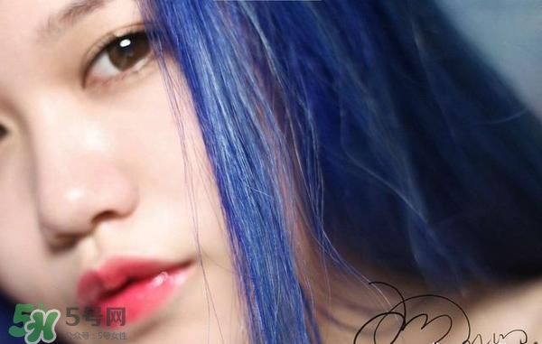 ysl鏡面唇釉和黑管唇釉哪個好？ysl鏡面唇釉和黑管唇釉區(qū)別