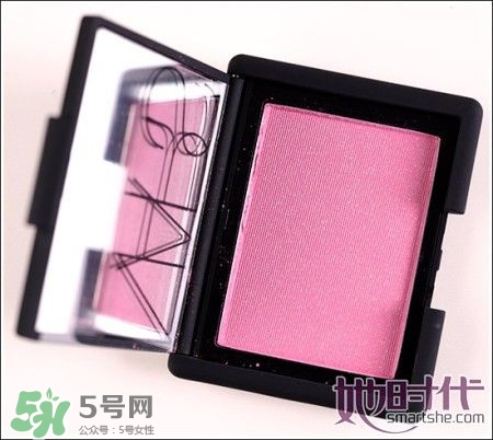 腮紅飛粉是什么意思？腮紅飛粉是質(zhì)量不好嗎？
