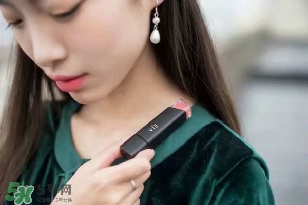 唇釉成膜是什么意思？唇釉怎么成膜？