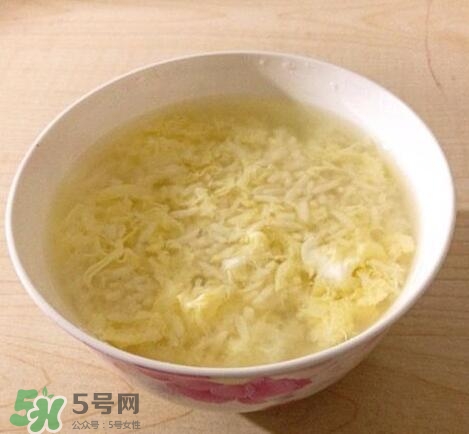 酒釀蛋真能豐胸嗎？酒釀蛋怎么吃豐胸？