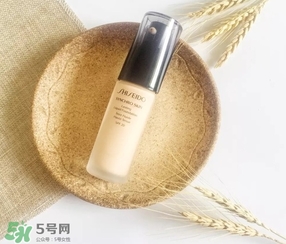 粉底液卡粉怎么辦？粉底液卡粉怎么補(bǔ)救？